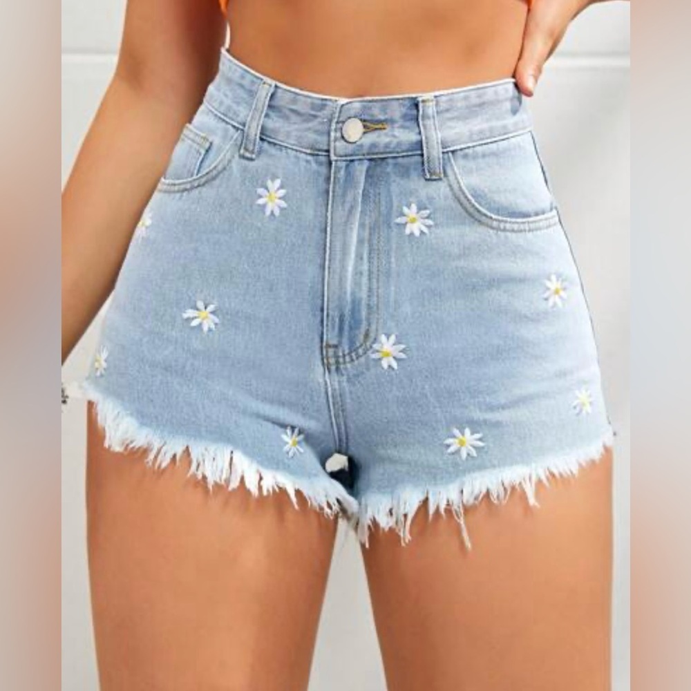 Celebrity Pink Hi-Rise Jeans short
